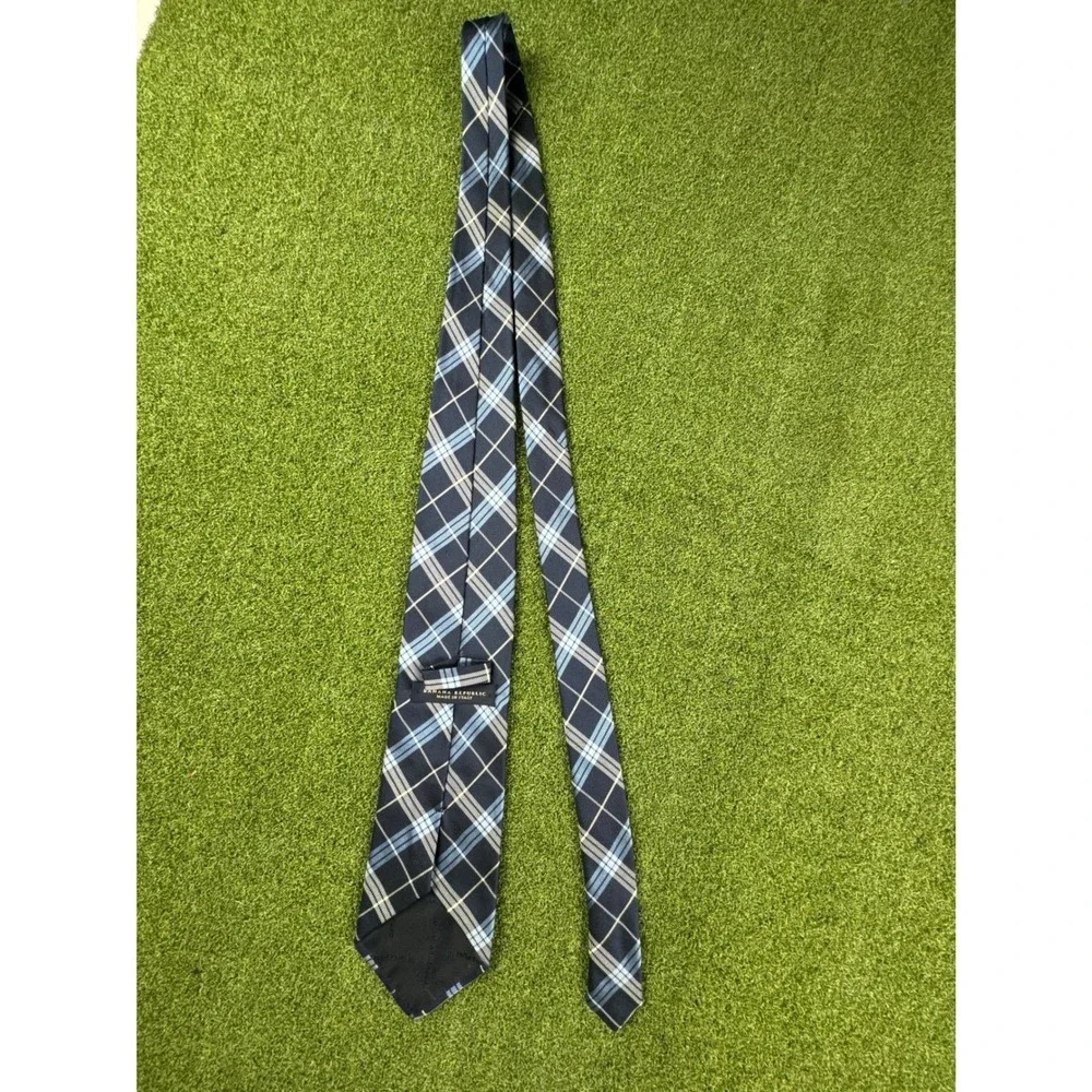 Banana Republic Navy‎ Plaid Silk Tie Made in Italy Classic Designer Necktie